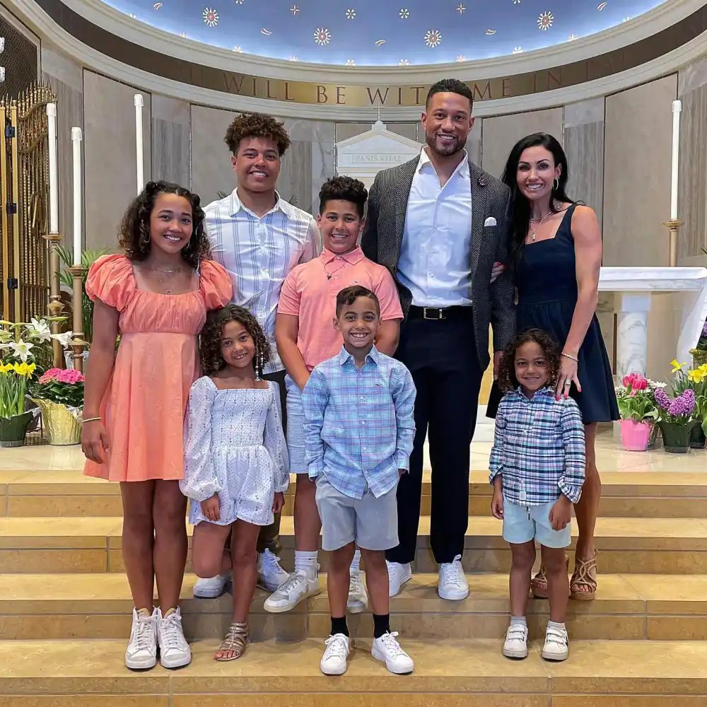 Pelatih Kepala Notre Dame Marcus Freeman S Family Guide istrinya Joanna dan 6 anak mereka 572