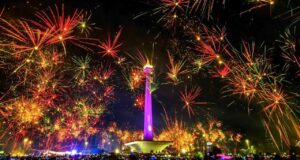 Dari kelab malam yang ramai hingga kafe yang menawarkan musik live, Indonesia memiliki sesuatu untuk semua penggemar kehidupan malam.