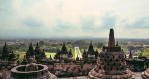 Yogyakarta, sering dikenal sebagai Jogja, mungkin bukan nama yang familiar bagi semua orang. Namun, kota ini memiliki daya tarik dan keunikan.