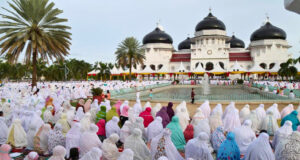 Ramadan adalah bulan suci bagi umat Muslim di seluruh dunia, termasuk Indonesia. Selama bulan ini, umat Muslim berpuasa dari fajar hingga.