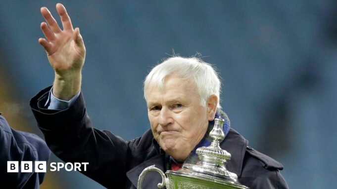 Peter McParland holding the FA Cup 