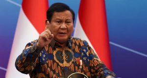Pemerintah Indonesia berencana menerbitkan buku sejarah baru yang berpotensi menulis ulang narasi tentang masa lalu kelam negara ini.