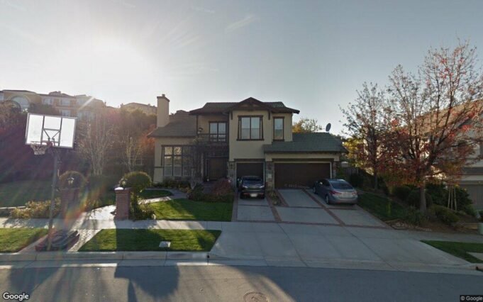 7071 Hollow Lake Way - Google Street View