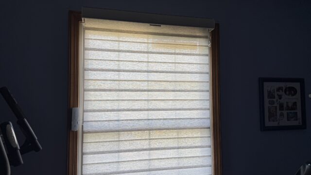 Smartwings Smart Blinds ditutup
