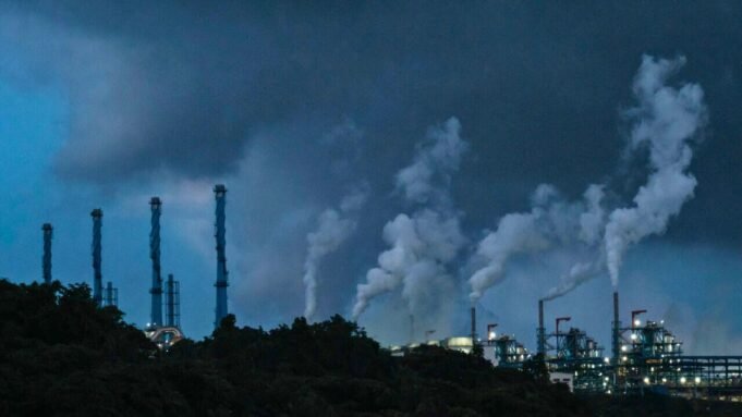 Laporan Indonesia Membiarkan Pelanggaran Industri Nikel Tak Terkendali