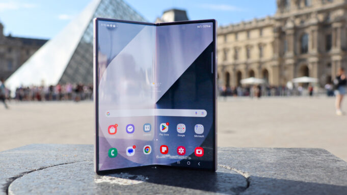 Render yang bocor menyarankan Samsung Galaxy Z Fold 7 dan Galaxy Z Flip 7 bisa membuat kamera diturunkan - tetapi tidak dengan cara yang Anda pikirkan
