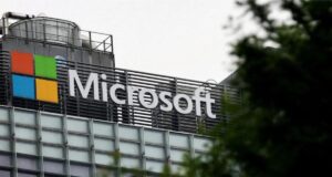Microsoft Touts AI Sales at Town Hall, Reveals Barclays Contract