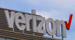 Peretas mengaku menjual 61 juta catatan Verizon secara online, tetapi mungkin tidak seperti yang terlihat
