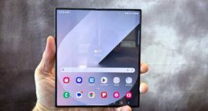 Petunjuk kebocoran ponsel Samsung Tri-Fold terbaru pada bingkai titanium, ditambah chipset dan spesifikasi kunci lainnya

