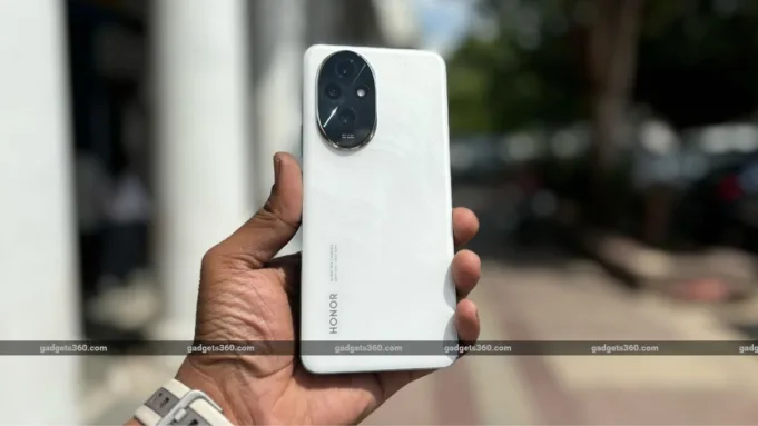 Amazon Prime Day 2025 Sale: Early Deals on OnePlus Nord 5, iQOO Z10 5G, Samsung Galaxy M16 5G and More