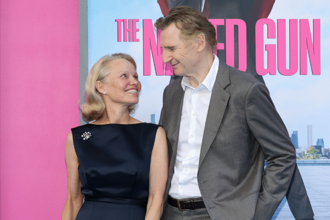Pamela Anderson Liam Neeson "The Naked Gun"