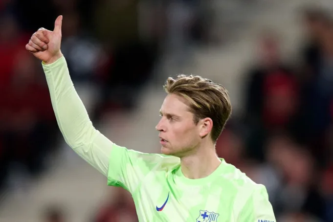 Barcelona tidak peduli dengan pembicaraan kontrak Frenkie de Jong
