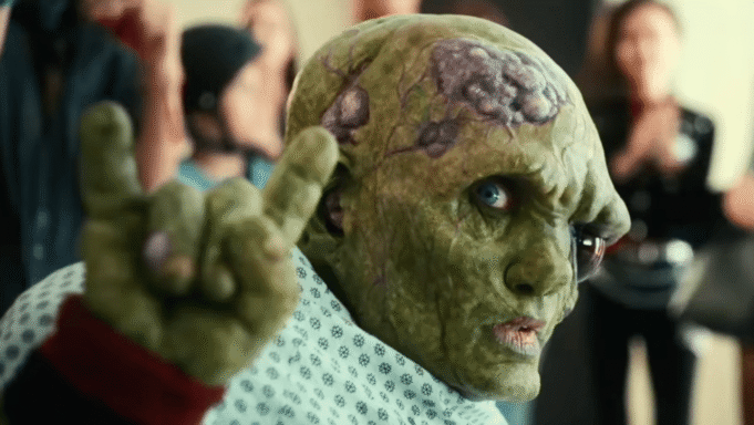 Bintang 'Toxic Avenger' Peter Dinklage, Elijah Wood Charm Comic-Con

