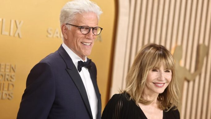 Danson, Steenburgen untuk menerima Penghargaan Kemanusiaan dari TV Academy
