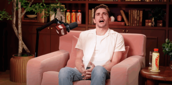 Dave Franco menjelaskan bagaimana selangkangannya memindahkan jempol Zac Efron di 'tetangga'
