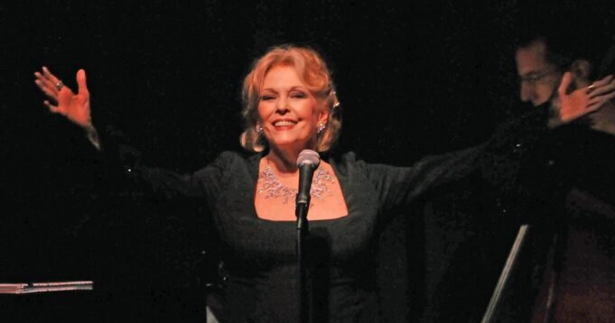 Eileen Fulton, 'As the World Turning' Soap Star, meninggal di 91
