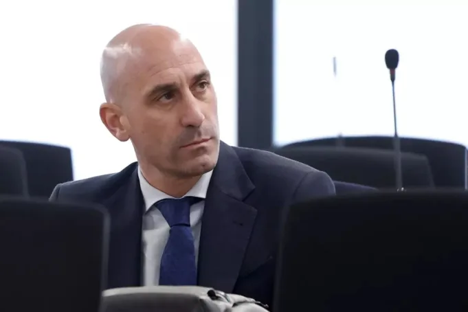 Ex-RFEF Boss Luis Rubiales Diberikan dalam Kasus Korupsi Gerard Pique
