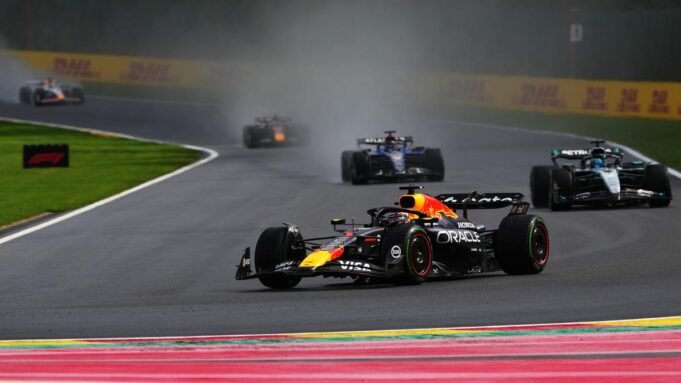 F1: Hamilton dan Verstappen Pertanyaan Tunda GP Belgia yang Ditabarkan Hujan Saat Lainnya Back FIA

