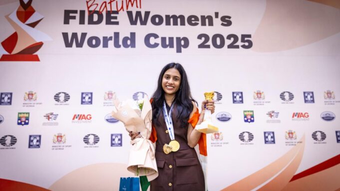 Fide Women's Chess World Cup Review: Indian Catur mencapai tinggi baru dengan kemenangan gelar Divya Deshmukh

