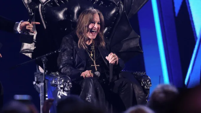 Fans Melt Ozzy Ozzy Osbourne 'Mama, I'm Coming Home'
