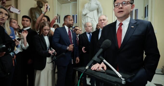 GOP Holdouts penuh dengan tekanan Trump di atas Megabill
