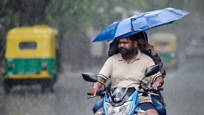 Weather today: Heavy rains lashed Mumbai on Friday, July 25, morning.