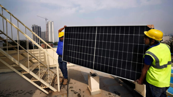 India memiliki kekuatan bersih tertinggi keempat yang dipasang di dunia dan pejabat pemerintah mengatakan $81 miliar telah diinvestasikan di.