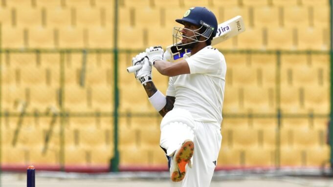Kejuaraan India di Kabupaten: Tilak Varma mencetak seratus untuk Hampshire vs Nottinghamshire
