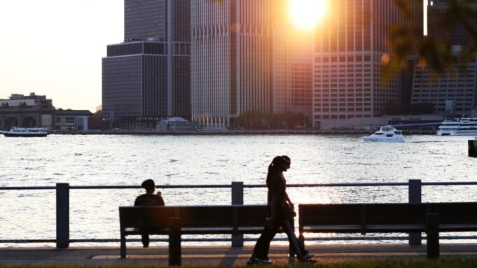 Canadian wildfire smoke has once again shrouded the Tri-State area, prompting an air-quality alert through the weekend. Authorities have issued Level Orange warnings, signaling health risks for sensitive groups such as the elderly, children, and those with heart or lung conditions. (Representational Image) (AP Photo/Heather Khalifa)