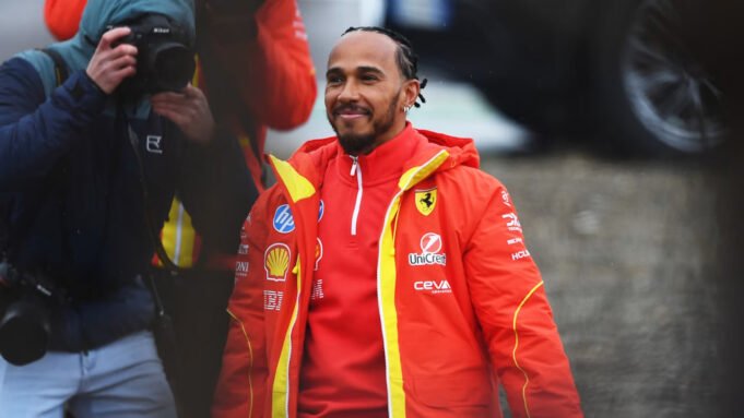 Lewis Hamilton menyatakan. “Lainnya akan datang” dari Ferrari. Ucapan ini menimbulkan banyak spekulasi. Banyak orang bertanya-tanya.