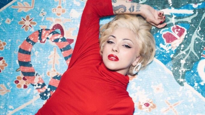 Mon Laferte Signs with UTA (eksklusif)
