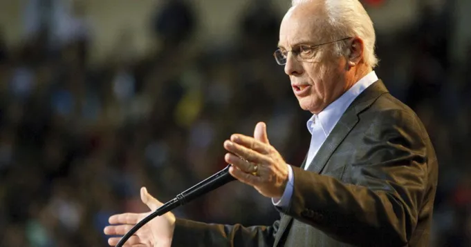 Pdt. John MacArthur, Pastor Evangelical Pastor dari Gereja Komunitas Grace, meninggal di 86
