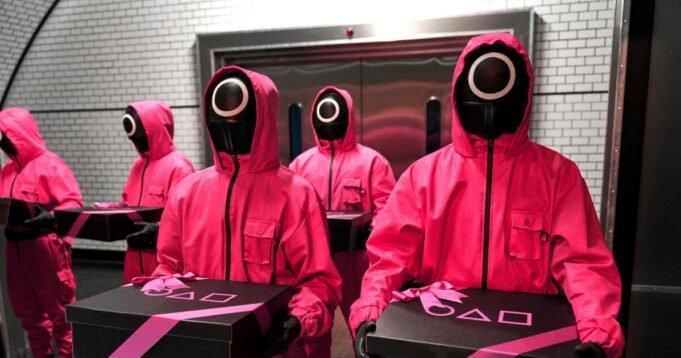 Penghasilan Netflix melonjak kuartal terakhir. Terima kasih 'Squid Game,' kenaikan harga dan iklan
