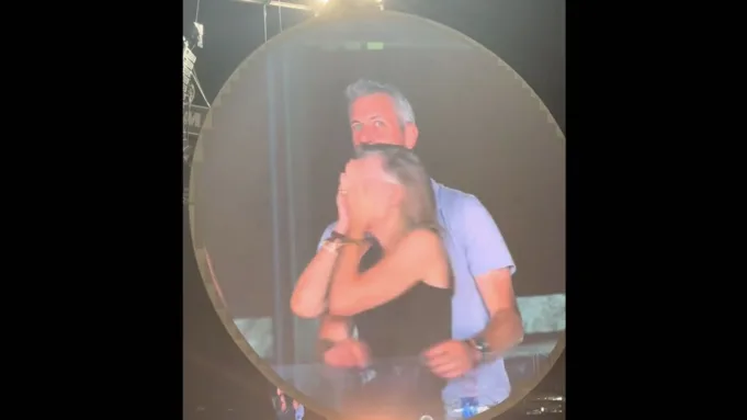 Saya mengajukan chatgpt pertanyaan paling bodoh tentang menghindari coldplay ciuman ... dan itu memberi saya jawaban yang sangat cerdas
