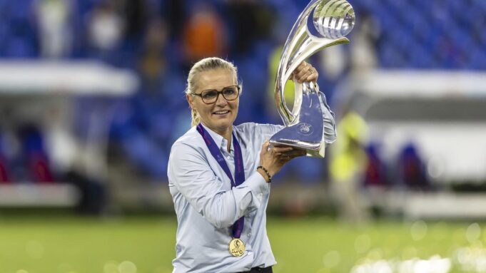 'Ternyata kami menyukai kekacauan sepak bola,' kata manajer Inggris Wiegman setelah kemenangan Euro 2025 wanita
