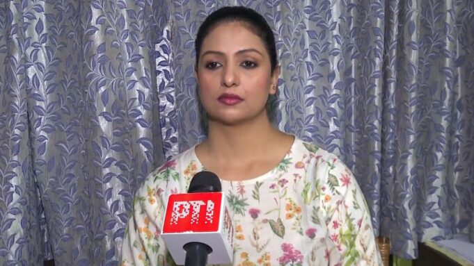 Cricketer Mohammed Shami's estranged wife Hasin Jahan purportedly confronted her neighbour over construction on disputed land.
