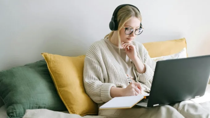 Windows 11 akhirnya bisa mendapatkan fitur berbagi audio yang berguna yang seharusnya sudah satu dekade yang lalu
