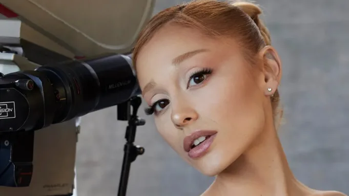 Ariana Grande Mengumumkan Tanggal Tur 2026
