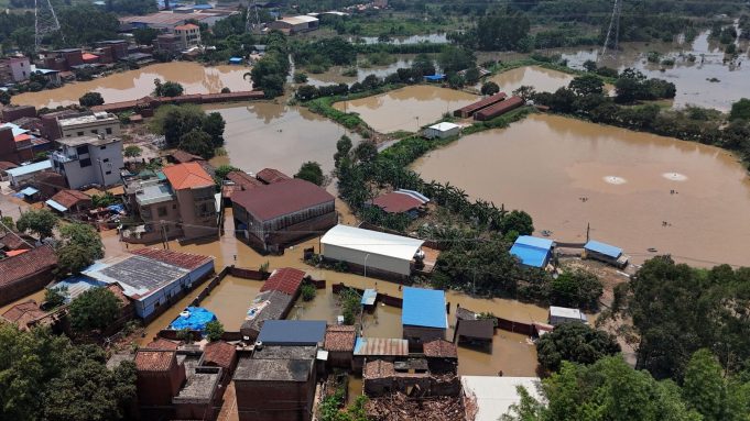 Rain fury in China triggers flash floods: 10 dead, 33 missing