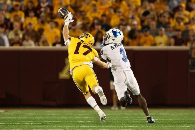 Drake Lindsey, Darius Taylor membantu Minnesota Outlast Buffalo
