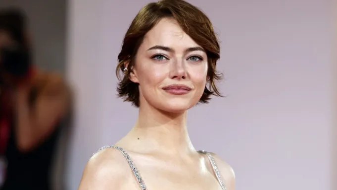 Emma Stone Luctions Venesia di Yorgos Lanthimos 'Bugonia Premiere

