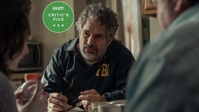 HBO's 'Mare of Easttown' Tindak lanjut 'Tugas', dibintangi Mark Ruffalo, adalah pengejaran kucing-dan-tikus yang memukau: TV Review
