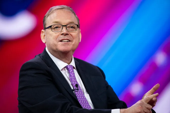 Hassett melihat pick kursi fed mengambil 'beberapa bulan lagi'
