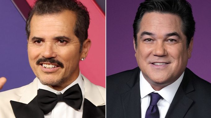 John Leguizamo membanting Dean Cain karena bergabung dengan ICE: 'What a Moron'
