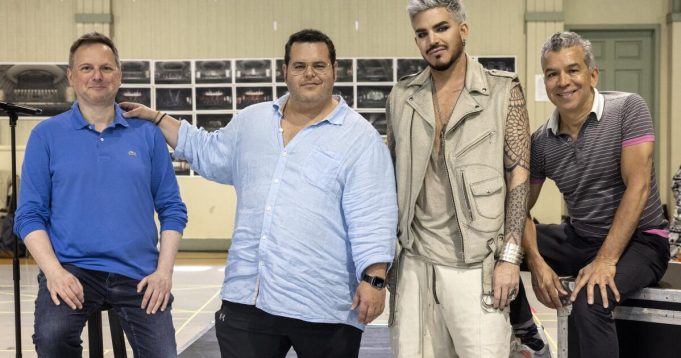 Josh Gad dapat tampil hari Minggu di 'Jesus Christ Superstar' pasca-COVID
