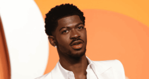 Dapatkan update terkini tentang Lil Nas X yang dirawat di rumah sakit setelah menunjukkan gejala overdosis.