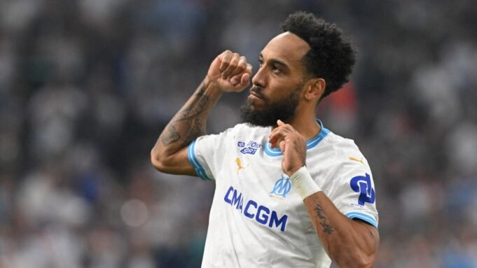 Marseille menandatangani ulang Aubameyang setelah mantra al-Qadsiah satu tahun
