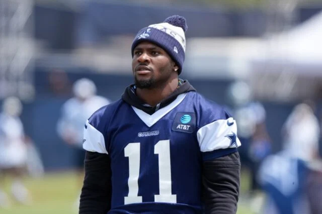 Cowboys Defensive End Micah Parsons (11) di Kamp Pelatihan di River Ridge Fields pada 26 Juli 2025. 