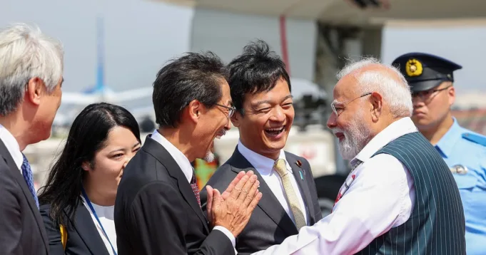 Modi Lands di Jepang untuk KTT India-Jepang Tahunan
