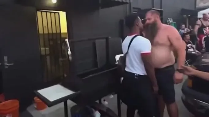 Momen liar yang memicu serangan ganas putra MMA Legend terhadap pegulat yang dibiarkan berjuang seumur hidup